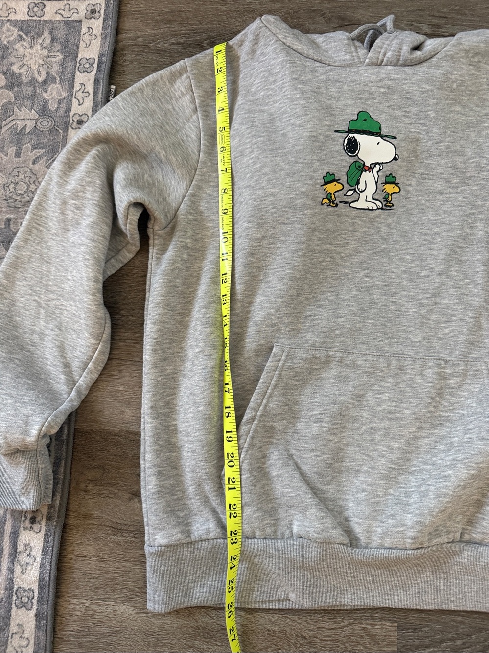 Peanuts adult M Gray Hooded Sweatshirt with Green Snoopy & Woodstock graphic - Picture 6 of 8